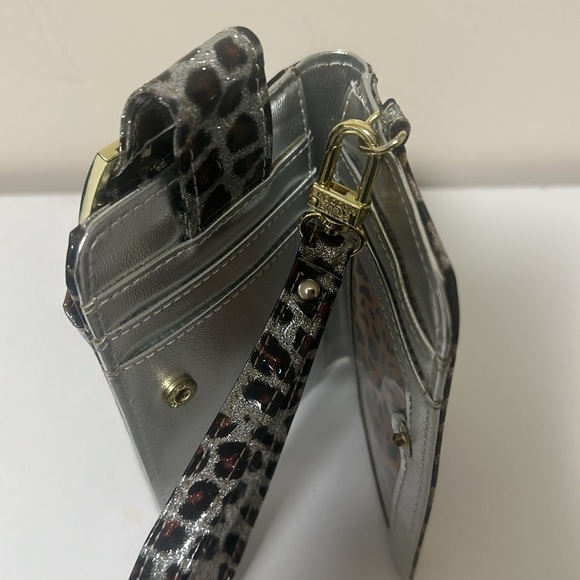 Steve Madden glitter cheetah brown/black and silver wallet with front phone case - Picture 8 of 10